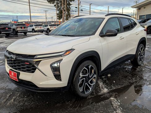 New 2025 Chevrolet Trax RS w/ Driver Confidence Package image 1