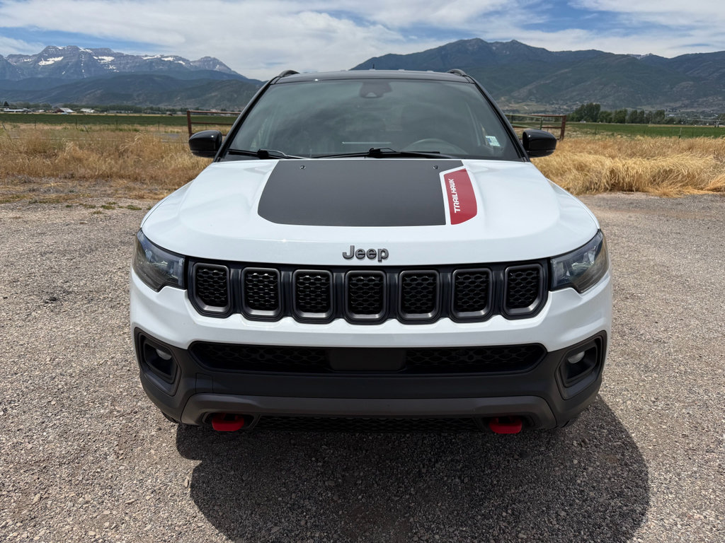 Used 2023 Jeep Compass Trailhawk AWD/4WD image 2