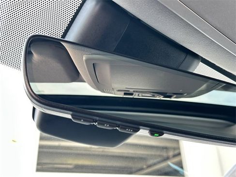 Used 2023 Toyota Highlander XLE image 35