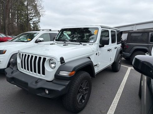 Used 2024 Jeep Wrangler Sport S image 1
