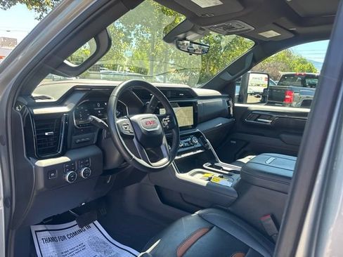 Used 2025 GMC Sierra 2500 AT4 w/ AT4 Premium Plus Package AWD/4WD image 12