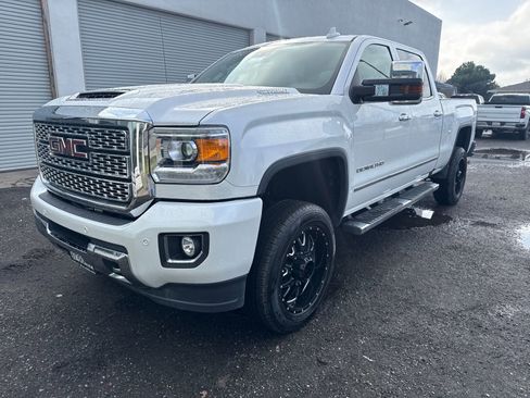 Used 2019 GMC Sierra 2500 Denali w/ Duramax Plus Package image 1