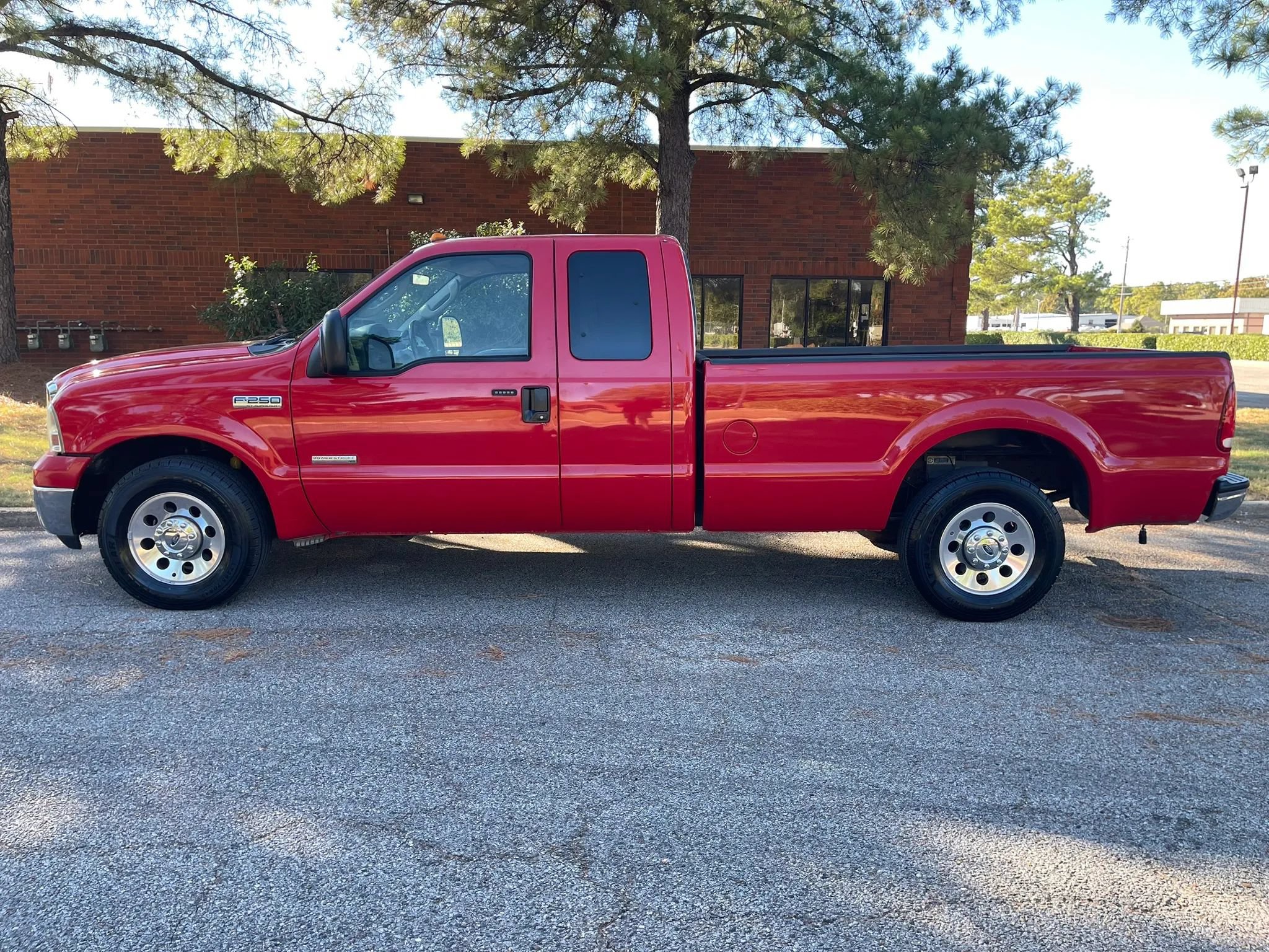 Used 2007 Ford F250 XL RWD image 2