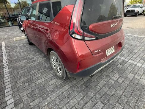 Used 2024 Kia Soul LX FWD image 9