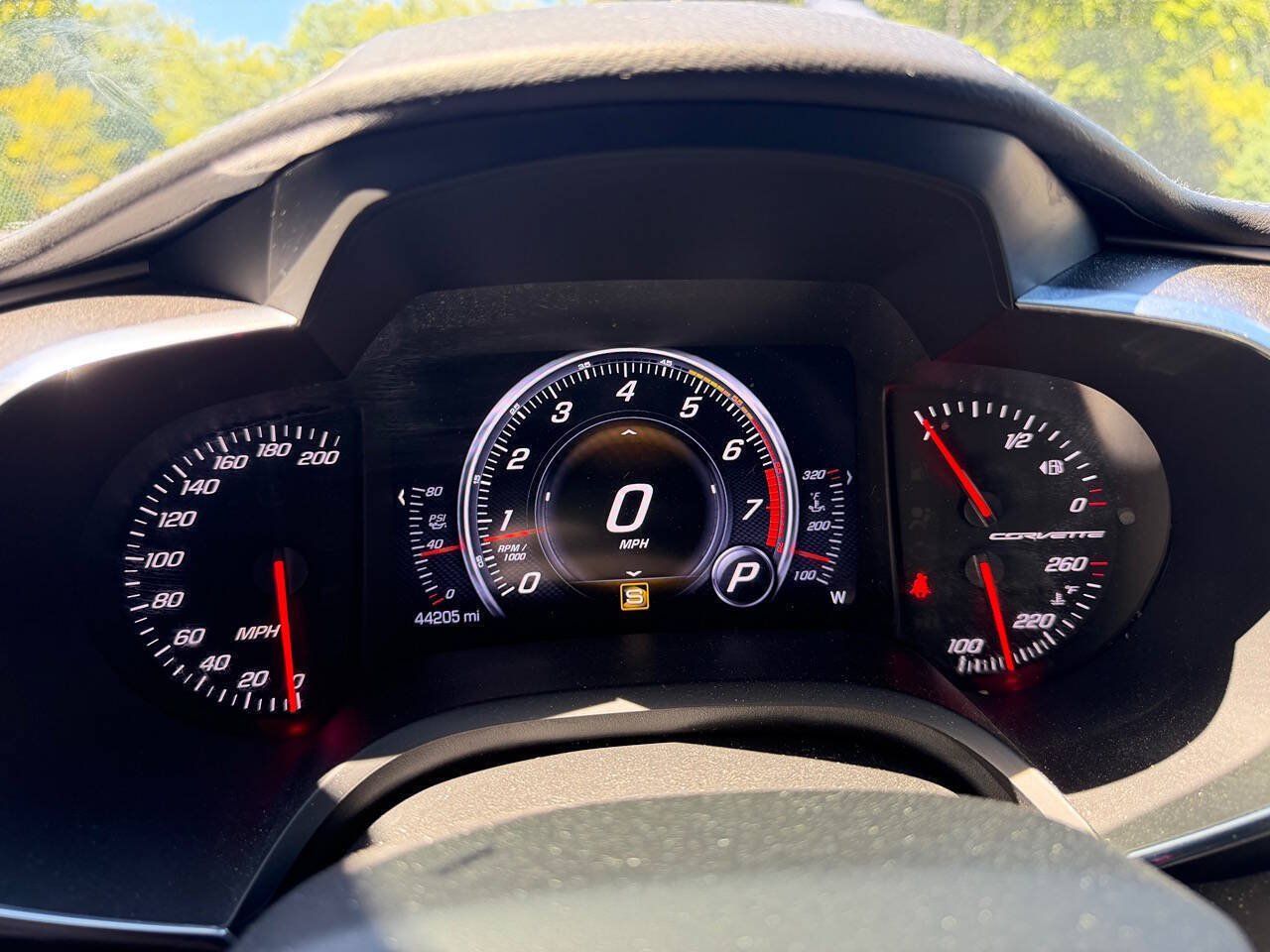Used 2018 Chevrolet Corvette Stingray Coupe w/ 1LT RWD image 24