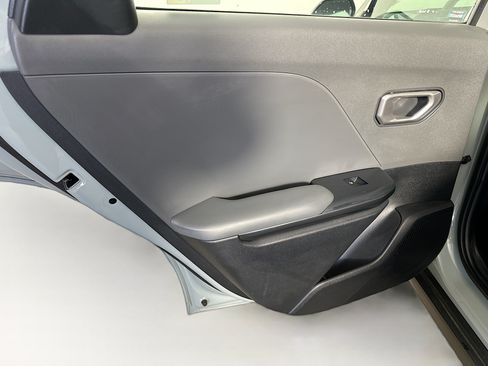 Used 2025 Kia K4 FWD image 25