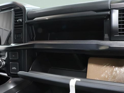 Used 2025 Ford F150 Lariat AWD/4WD image 34
