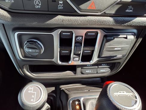 New 2026 Jeep Gladiator Sport image 9