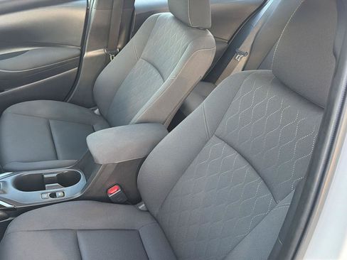 Certified 2025 Toyota Corolla LE FWD image 27
