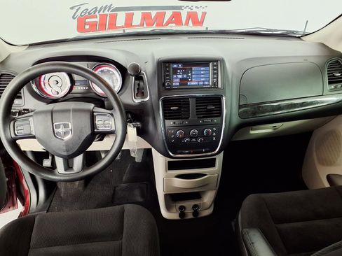 Used 2020 Dodge Grand Caravan SE image 13