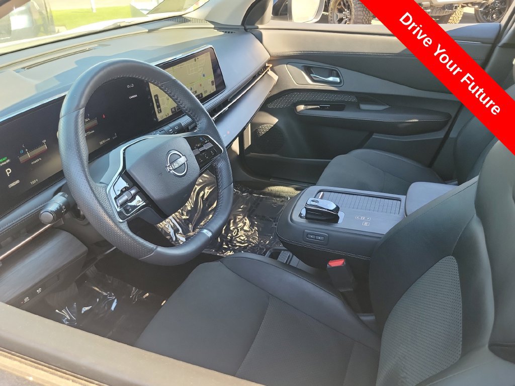 Used 2023 Nissan Ariya AWD image 3