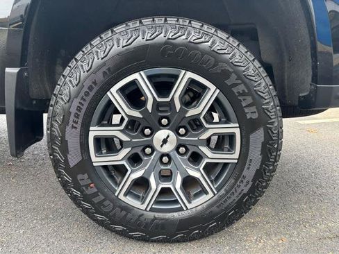 Used 2023 Chevrolet Colorado Z71 w/ Advanced Trailering Package image 4