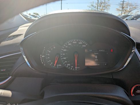 Used 2022 Chevrolet Trax LT w/ Sport Edition image 17