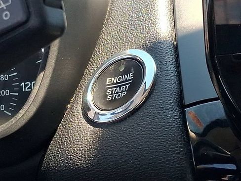 Used 2019 Ford EcoSport Titanium FWD image 24