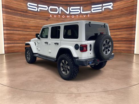 Used 2019 Jeep Wrangler Unlimited Sahara image 5