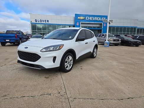 Used 2022 Ford Escape S image 2