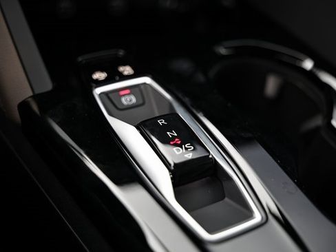 New 2025 Audi Q5 Prestige image 40