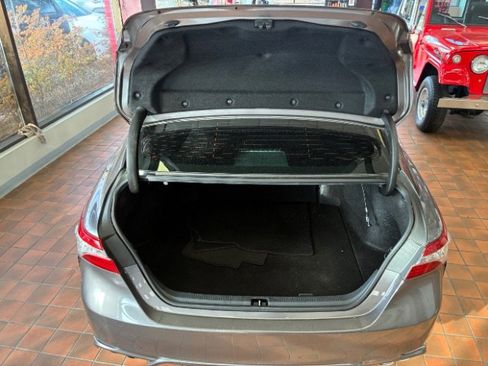 Used 2019 Toyota Camry XSE image 14