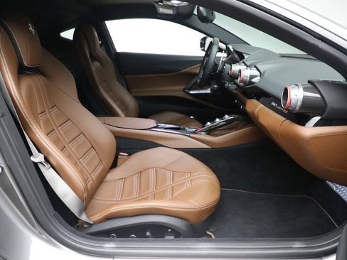 Used 2018 Ferrari 812 Superfast Base image 19