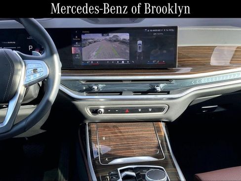 Used 2025 BMW X7 xDrive40i w/ Premium Package image 6