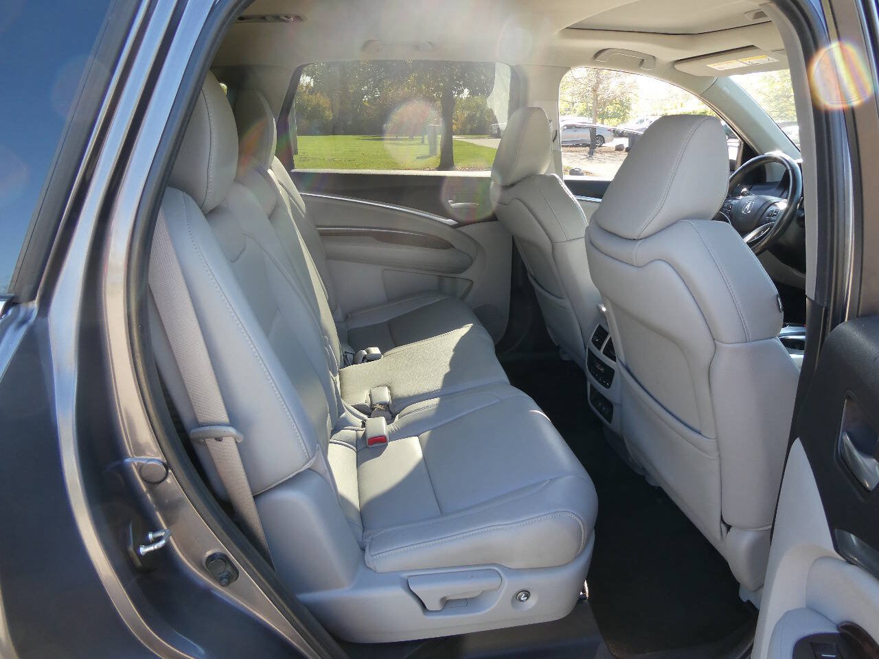 Used 2018 Acura MDX SH-AWD image 32