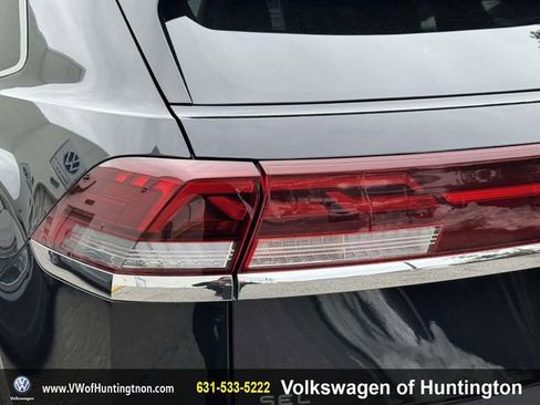 Certified 2025 Volkswagen Atlas Cross Sport SEL Premium R-Line image 9