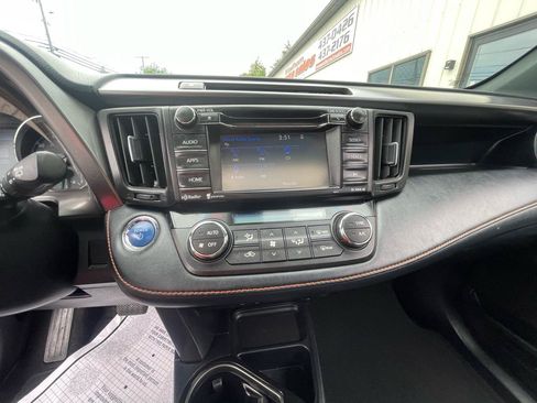 Used 2017 Toyota RAV4 SE AWD/4WD image 13