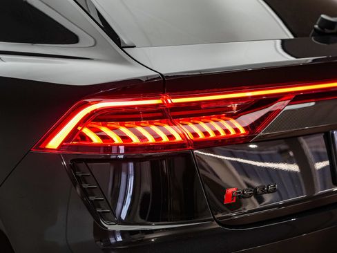 Used 2020 Audi RS Q8 w/ Carbon Optic Package AWD/4WD image 20