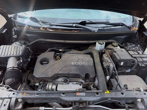 Used 2018 Chevrolet Equinox LS FWD image 30