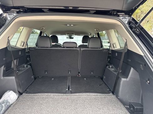 Certified 2024 Volkswagen Atlas SE image 7