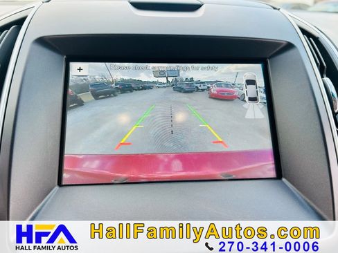 Used 2016 Ford Edge Titanium image 32