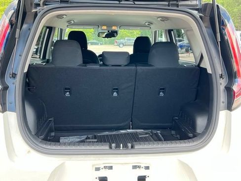 Certified 2023 Kia Soul S FWD image 14