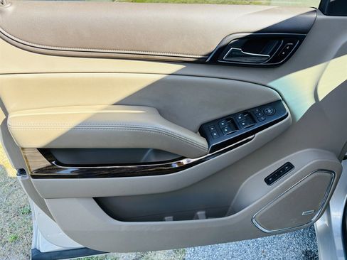 Used 2016 GMC Yukon SLT w/ Open Road Package image 10