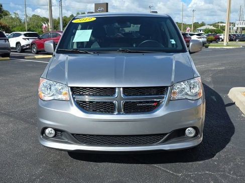 Used 2019 Dodge Grand Caravan SXT FWD image 16