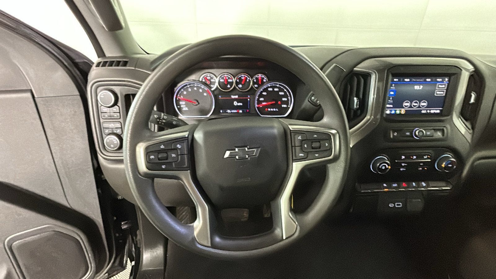 Used 2022 Chevrolet Silverado 1500 Custom Trail Boss w/ Safety Confidence Package AWD/4WD image 16