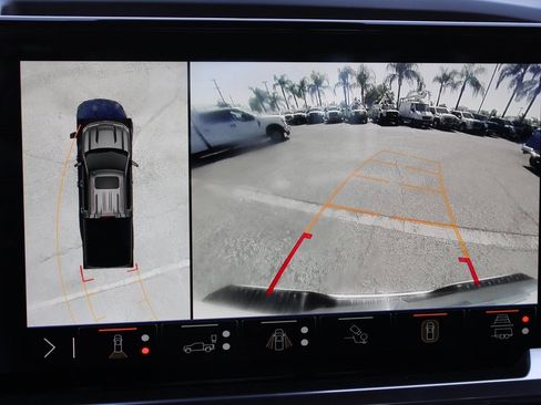 Used 2024 Chevrolet Silverado 1500 High Country image 31