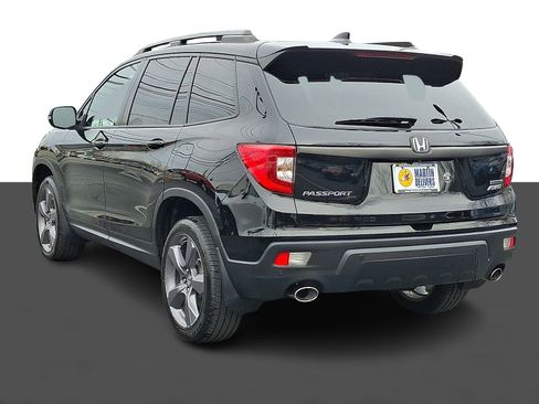 Certified 2021 Honda Passport Touring image 4
