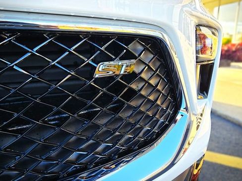 New 2026 Buick Encore GX Sport Touring w/ Advanced Technology Package AWD/4WD image 35