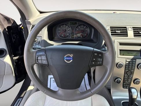Used 2009 Volvo C70 T5 FWD image 12