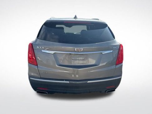 Used 2018 Cadillac XT5 Luxury w/ Driver Awareness Package image 4