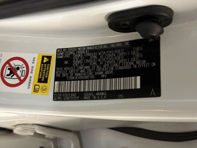 Used 2011 Toyota Highlander SE w/ Tow Pkg AWD/4WD image 11