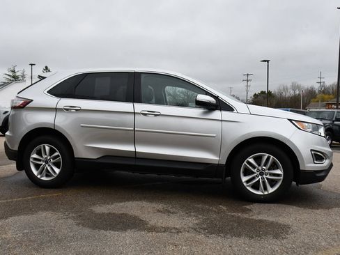 Used 2017 Ford Edge SEL w/ Equipment Group 201A AWD/4WD image 8