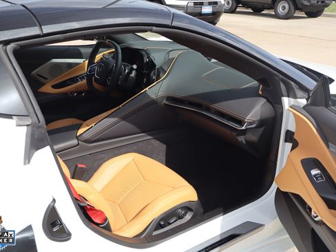 Used 2022 Chevrolet Corvette Stingray Preferred Conv w/ Z51 Performance Package RWD image 31