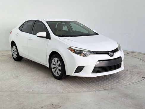 Used 2016 Toyota Corolla LE FWD image 7