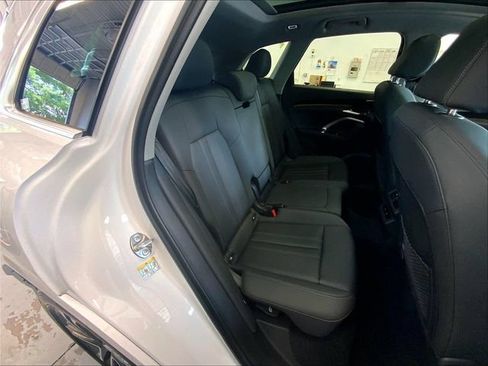 Certified 2025 Audi Q5 Premium w/ Convenience Package AWD/4WD image 22