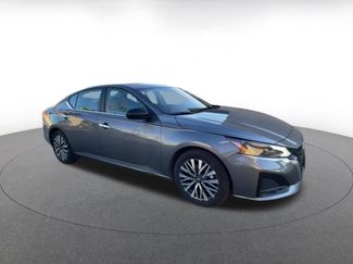 Used 2025 Nissan Altima 2.5 SV video 2