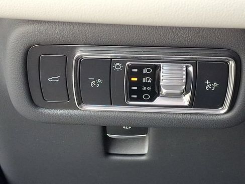 Certified 2024 Lincoln Nautilus Reserve w/ Equipment Group 203A AWD/4WD image 19