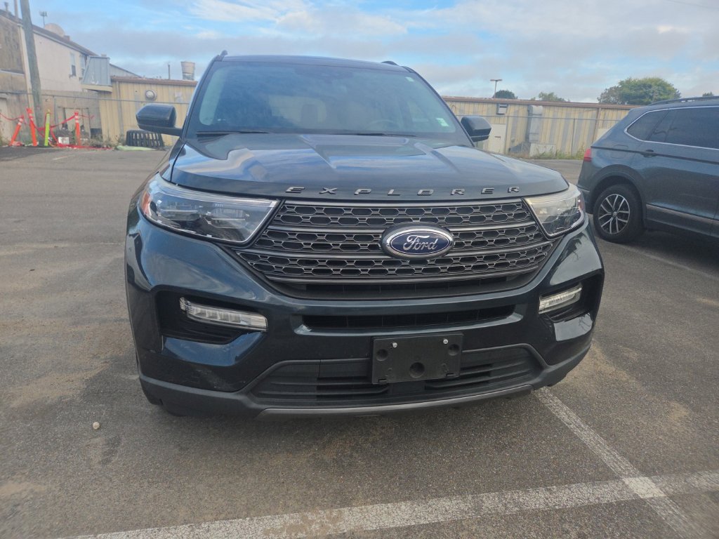 Used 2022 Ford Explorer XLT RWD image 3
