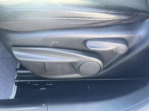 Used 2024 Jeep Compass Latitude image 11