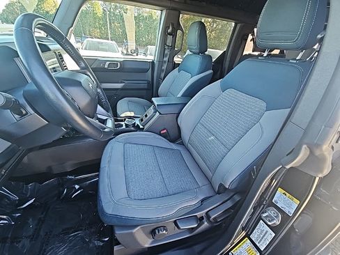 Used 2022 Ford Bronco Outer Banks w/ Sasquatch Package image 11